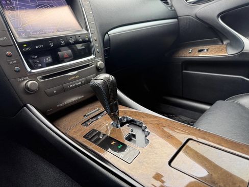 Used 2013 Lexus IS 250 AWD w/ Luxury Plus Pkg Value Edition image 10