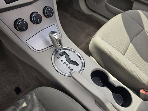 Used 2008 Chrysler Sebring Touring FWD image 12