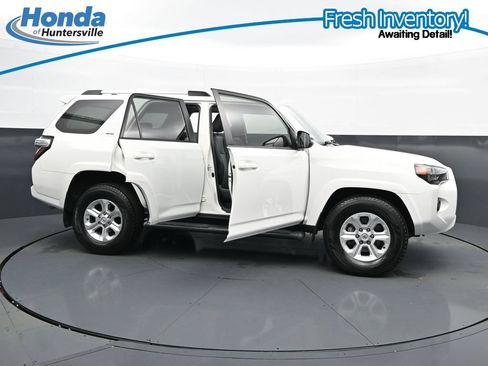 Used 2023 Toyota 4Runner SR5 Premium w/ Moonroof Package RWD image 41