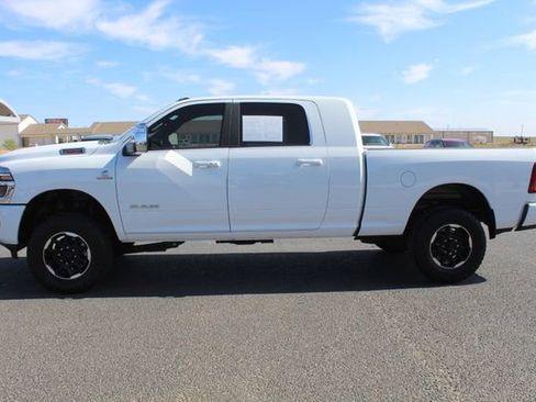 Used 2025 RAM 2500 Laramie AWD/4WD image 9