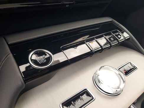 New 2025 Lincoln Navigator Reserve w/ Jet Appearance Package AWD/4WD image 30
