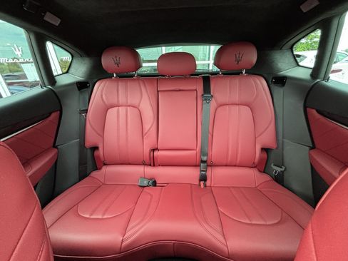 Used 2023 Maserati Levante Modena AWD/4WD image 34