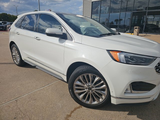 Used 2020 Ford Edge Titanium w/ Equipment Group 301A FWD image 6