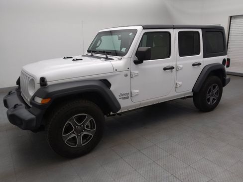 Used 2018 Jeep Wrangler Unlimited Sport S AWD/4WD image 2