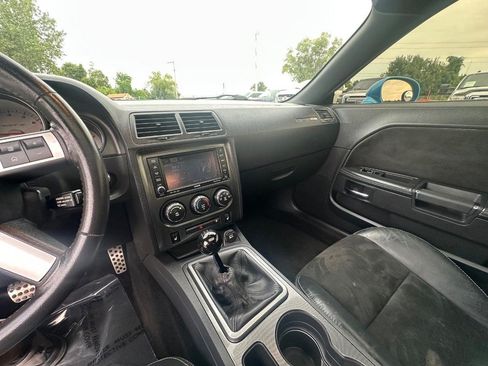 Used 2010 Dodge Challenger SRT8 w/ SRT Option Group II RWD image 26