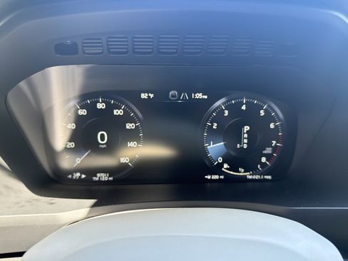 Used 2020 Volvo XC90 T5 Momentum w/ Protection Package Premier FWD image 21