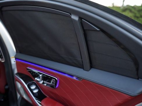 Used 2022 Mercedes-Benz S 580 4MATIC Sedan w/ Rear Seat Package image 42