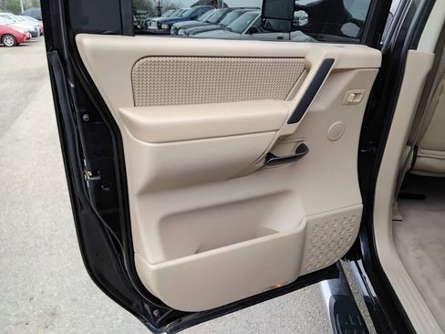 Used 2008 Nissan Titan SE image 18