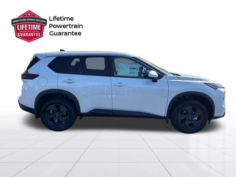 New 2026 Nissan Rogue SV FWD image 4