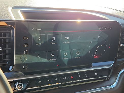 Used 2024 GMC Sierra 1500 SLT image 15