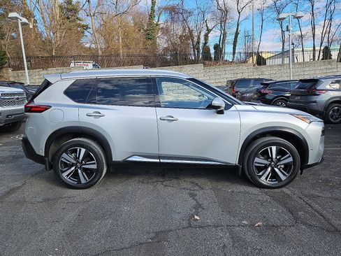 Certified 2023 Nissan Rogue SL w/ SL Premium Package image 7