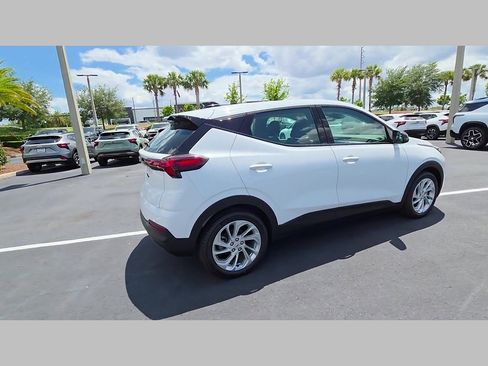 New 2027 Chevrolet Bolt LT w/ Comfort Package FWD image 17