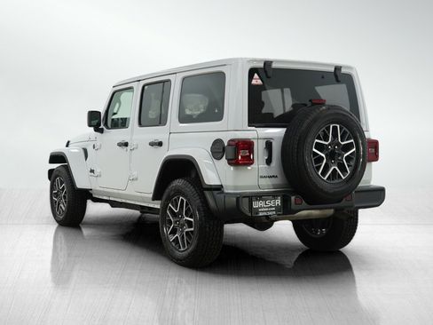 Used 2025 Jeep Wrangler Sahara image 3