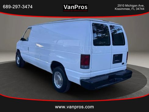 Used 2004 Ford E-250 and Econoline 250 Van 3D image 3