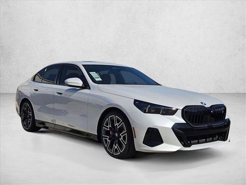 Used 2026 BMW i5 eDrive40 w/ M Sport Package RWD image 6