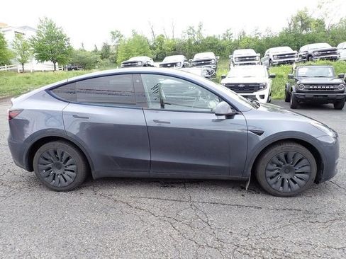 Used 2023 Tesla Model Y Long Range AWD/4WD image 7