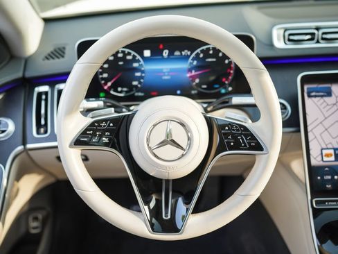 Used 2022 Mercedes-Benz S 500 4MATIC w/ AMG Line Package image 28