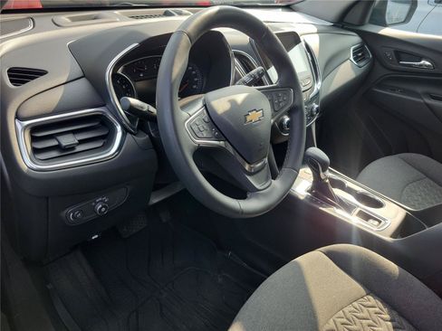 Used 2024 Chevrolet Equinox LT FWD image 17