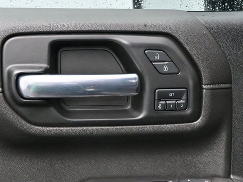 Used 2021 GMC Sierra 2500 Denali w/ Denali Black Diamond Edition AWD/4WD image 11