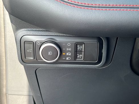 Certified 2026 Ford Explorer ST-Line RWD image 21