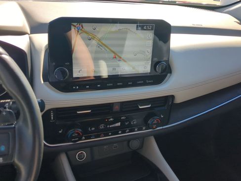 Used 2021 Nissan Rogue SL AWD/4WD image 19