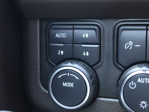 Used 2023 Chevrolet Tahoe Z71 image 17