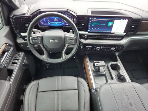 Used 2026 Chevrolet Silverado 1500 High Country w/ High Country Premium Package AWD/4WD image 17