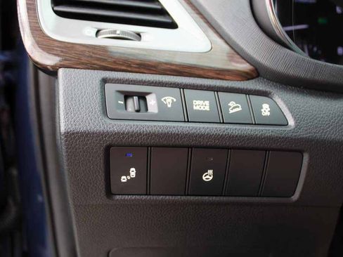 Used 2017 Hyundai Santa Fe Sport FWD image 14