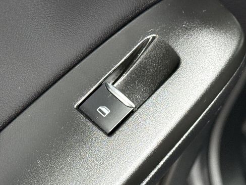 Used 2022 Ford Escape SE w/ Convenience Package image 31