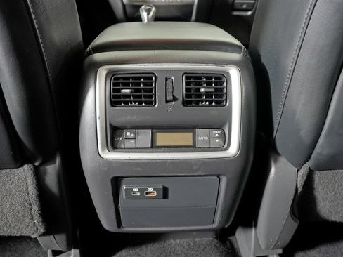 Used 2019 INFINITI QX60 Luxe w/ Essential Package AWD/4WD image 36