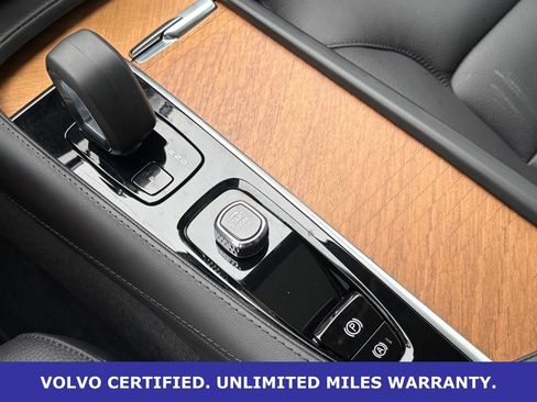 Certified 2024 Volvo XC90 T8 Plus w/ Protection Package Premier AWD/4WD image 20
