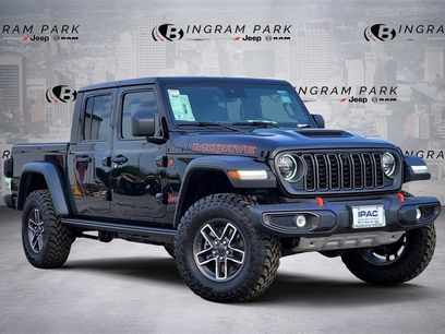 New 2025 Jeep Gladiator Mojave w/ Dual Top Group