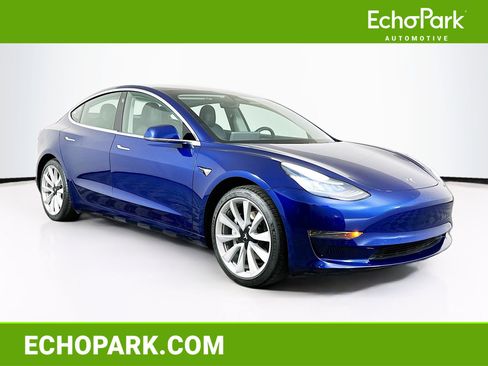Used 2020 Tesla Model 3 Standard Range Plus image 1