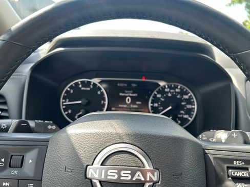 Certified 2025 Nissan Rogue SV AWD/4WD image 15