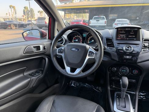 Used 2014 Ford Fiesta Titanium image 22