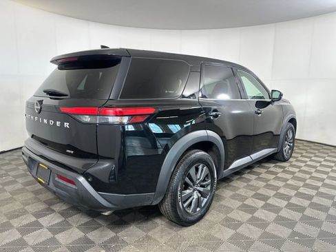Used 2022 Nissan Pathfinder S AWD/4WD image 3