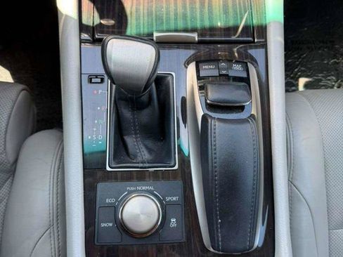 Used 2013 Lexus LS 460 w/ Comfort Pkg RWD image 18