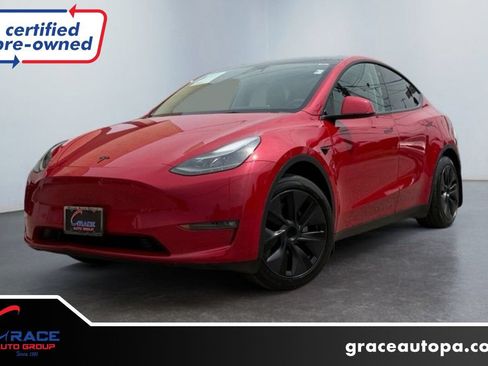 Used 2023 Tesla Model Y Long Range AWD/4WD image 1