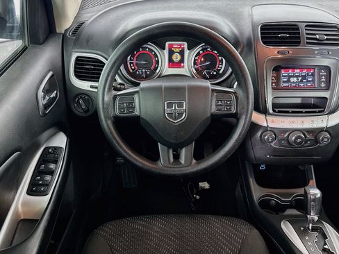 Used 2019 Dodge Journey SE w/ Blacktop Package FWD image 15