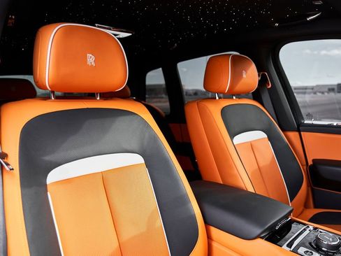 Used 2025 Rolls-Royce Cullinan AWD/4WD image 55