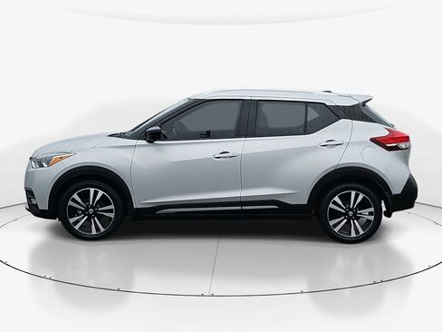 Used 2020 Nissan Kicks SR w/ SR Premium Package image 8