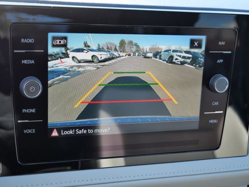 Certified 2025 Volkswagen Taos SEL image 35