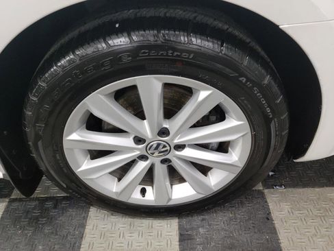 Used 2013 Volkswagen Passat 2.5 SEL Premium image 34