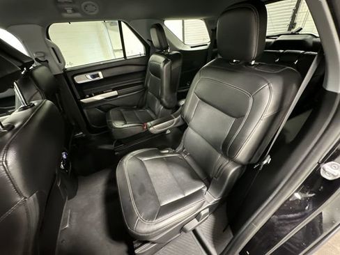 Used 2023 Ford Explorer Limited w/ Equipment Group 301A image 20