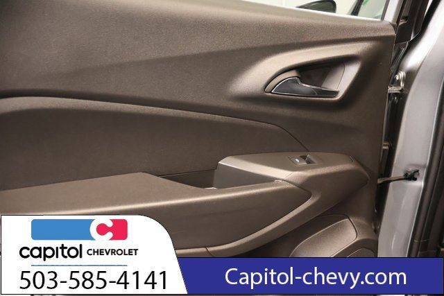 Used 2025 Chevrolet Trax LT FWD image 29