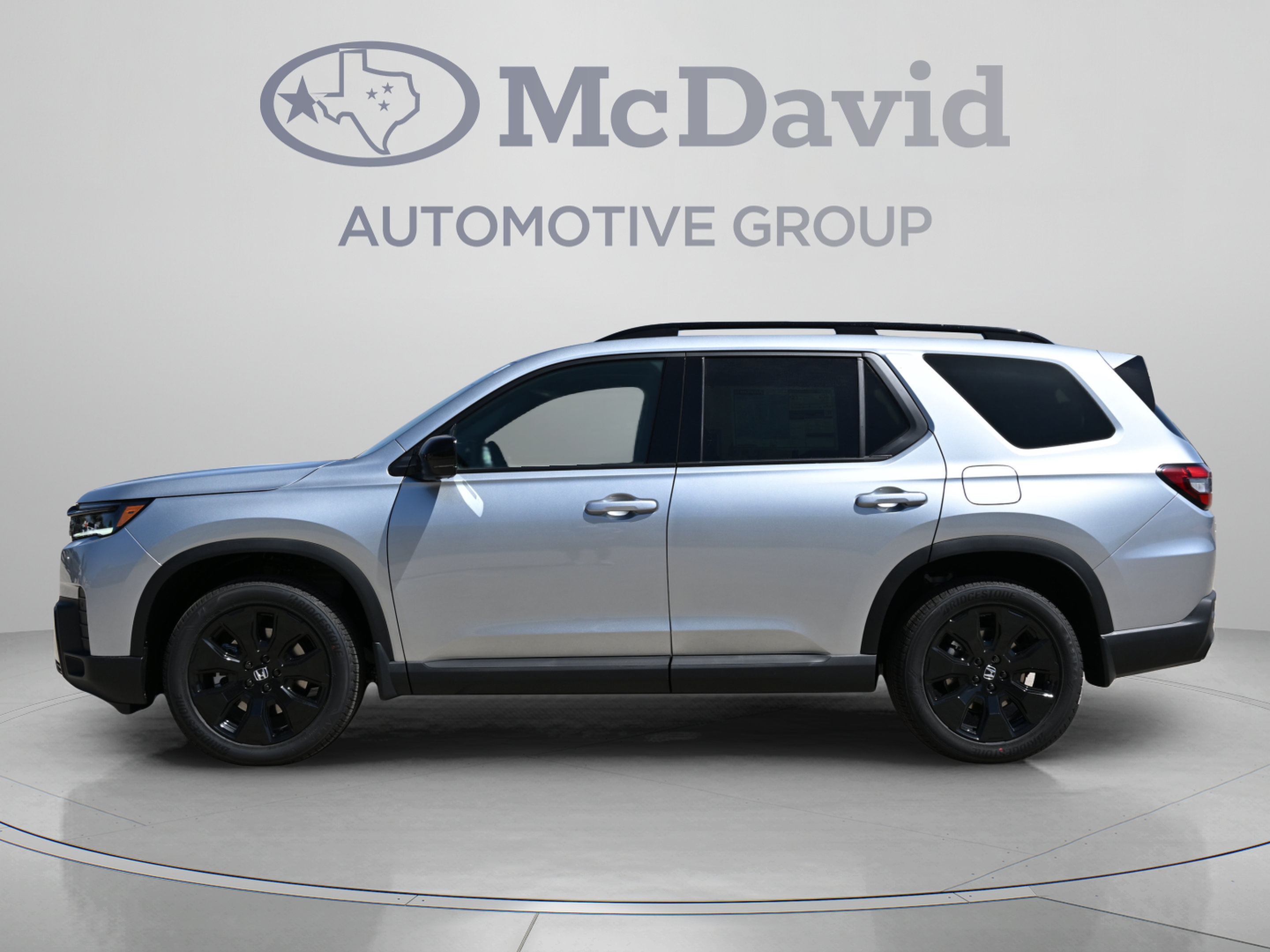 New 2026 Honda Pilot Black Edition image 2