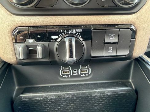 Used 2022 RAM 1500 Laramie w/ Trailer Tow Group AWD/4WD image 28