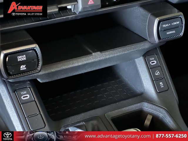 Used 2026 Toyota RAV4 SE w/ Convenience Package AWD/4WD image 34
