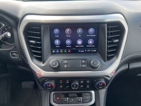 Used 2023 GMC Acadia SLT image 10