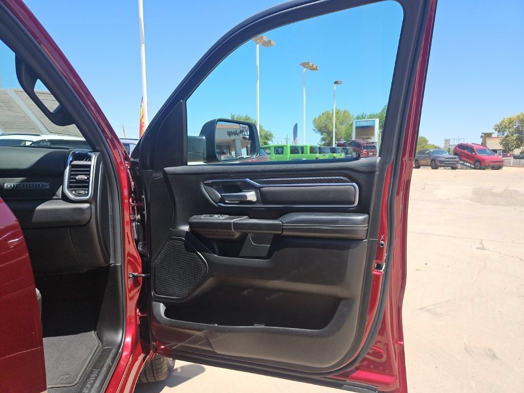 Used 2025 RAM 1500 Big Horn AWD/4WD image 12